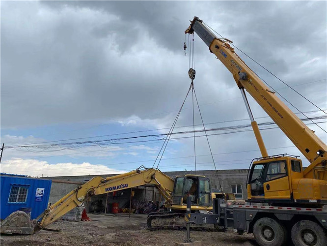 大理25吨吊车的工作半径是多少？